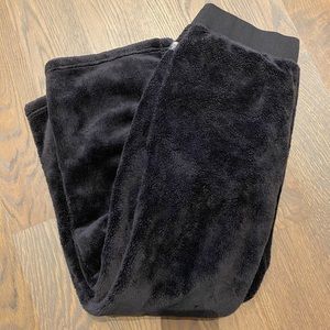 The North Face Woman’s Black Plush Pants